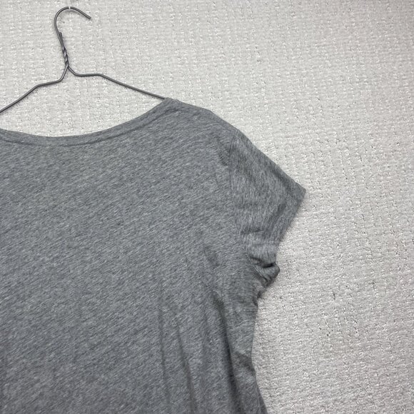 Levis T-Shirt Women’s Size Large Music Mix Tape 501 Graphic Groovy Tee Grey Read - Picture 15 of 16